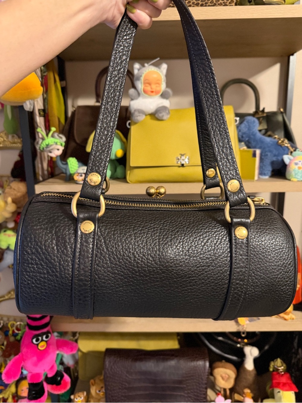 Coach Large Kisslock Barrel Bag in Black - Picture 5 of 6